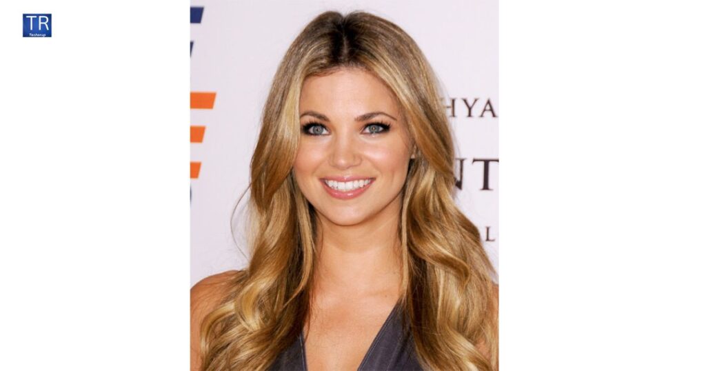 Has Amber Lancaster gone under the knife?